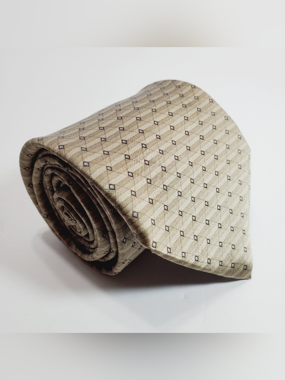 Jones New York Beige Geometric Pattern Men's Silk Neck Tie 61x3.75"